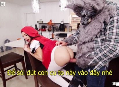 Маленький красный капюшон и волк трахаются друг с другом очень вкусно