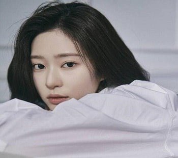 Minju очень привлекателен друг в друге