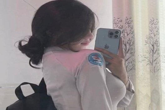 Средняя школьница Нгуен Тан Тао сбежала из школы со своим парнем